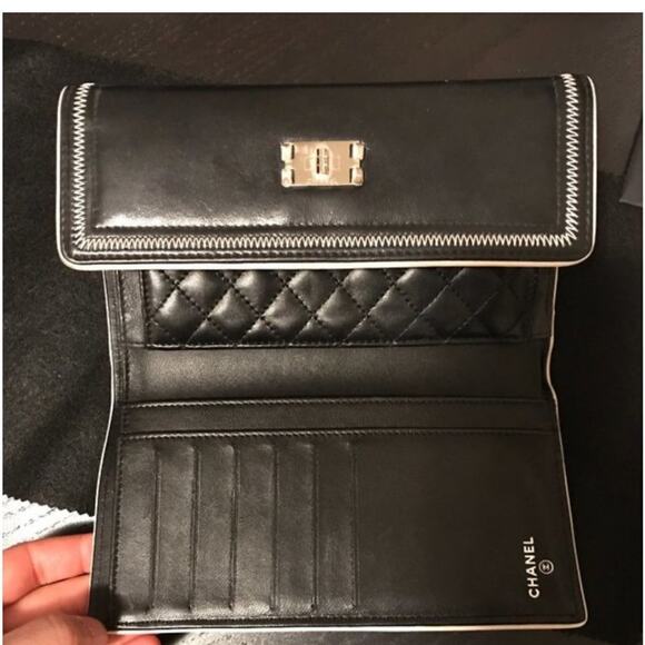 Chanel Timeless Mademoiselle Lock Wallet EUC Authentication certificate - Picture 3 of 12